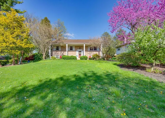 Charming Leola Home 10 Mi To Downtown Lancaster!