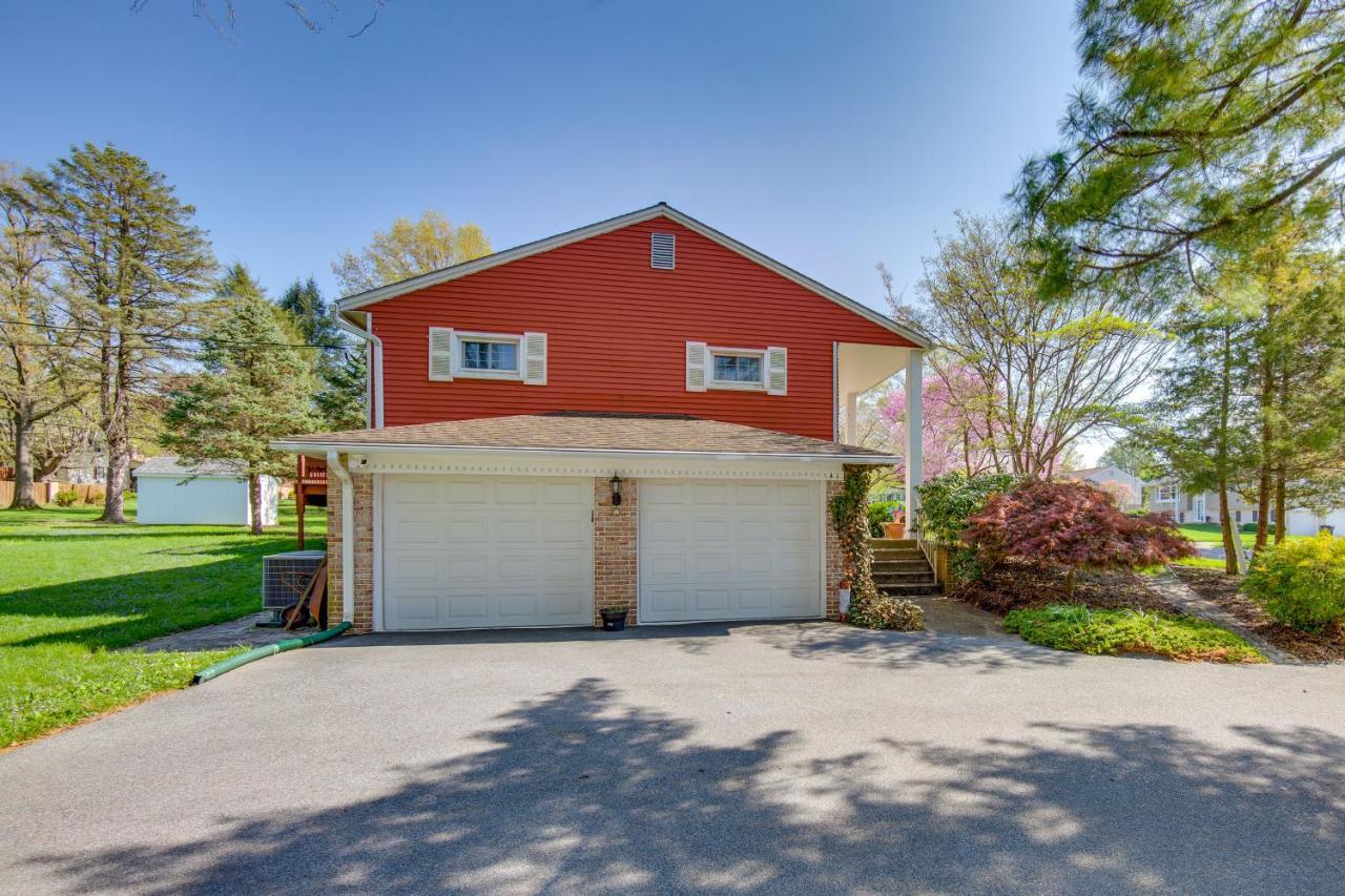 Holiday home Charming 10 Mi To Downtown Lancaster!