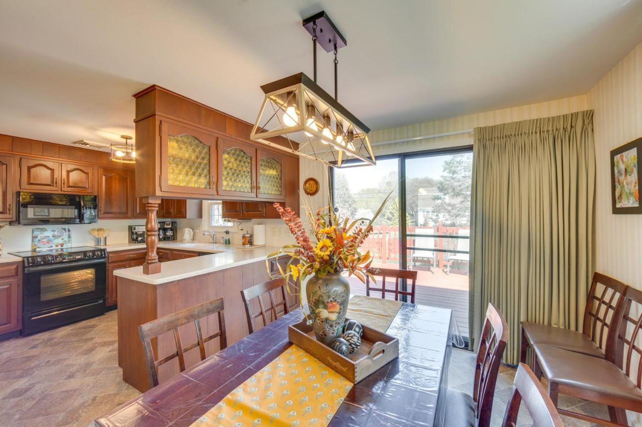Charming 10 Mi To Downtown Lancaster!